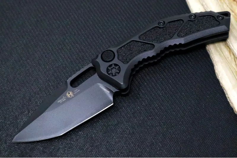 Heretic Knives Medusa Auto Limited Edition – Recurve Blade With Hand-Painted Cerakote And Cel-Shaded Aluminum Handle 1